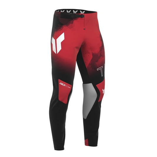 ﾊﾟﾝﾂ THOR26S SPORT CARBON BK/RD 28 （上下セット販売）